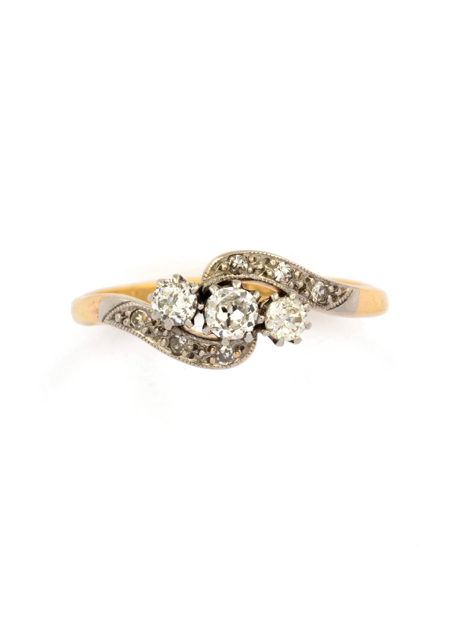 Belle Époque Crossover Diamond Ring