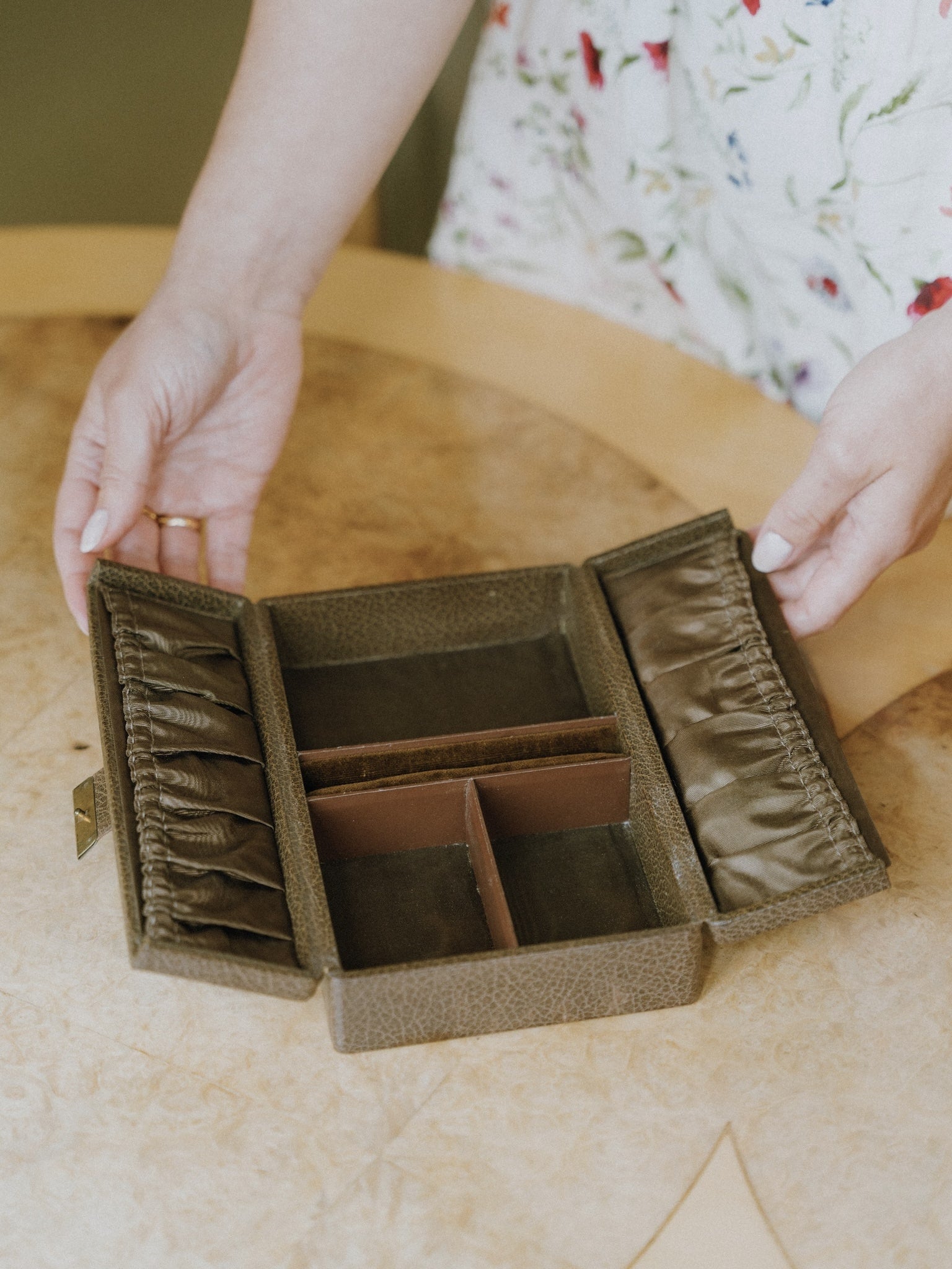 Medium Vintage Travel Box