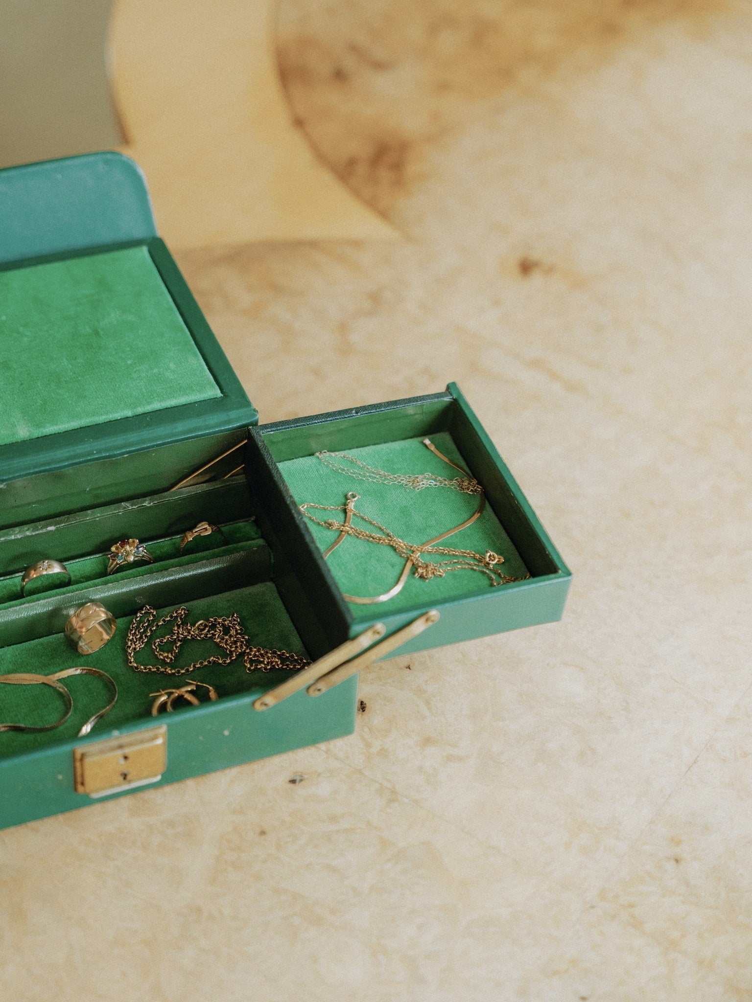 Vintage Green Cantilever Box