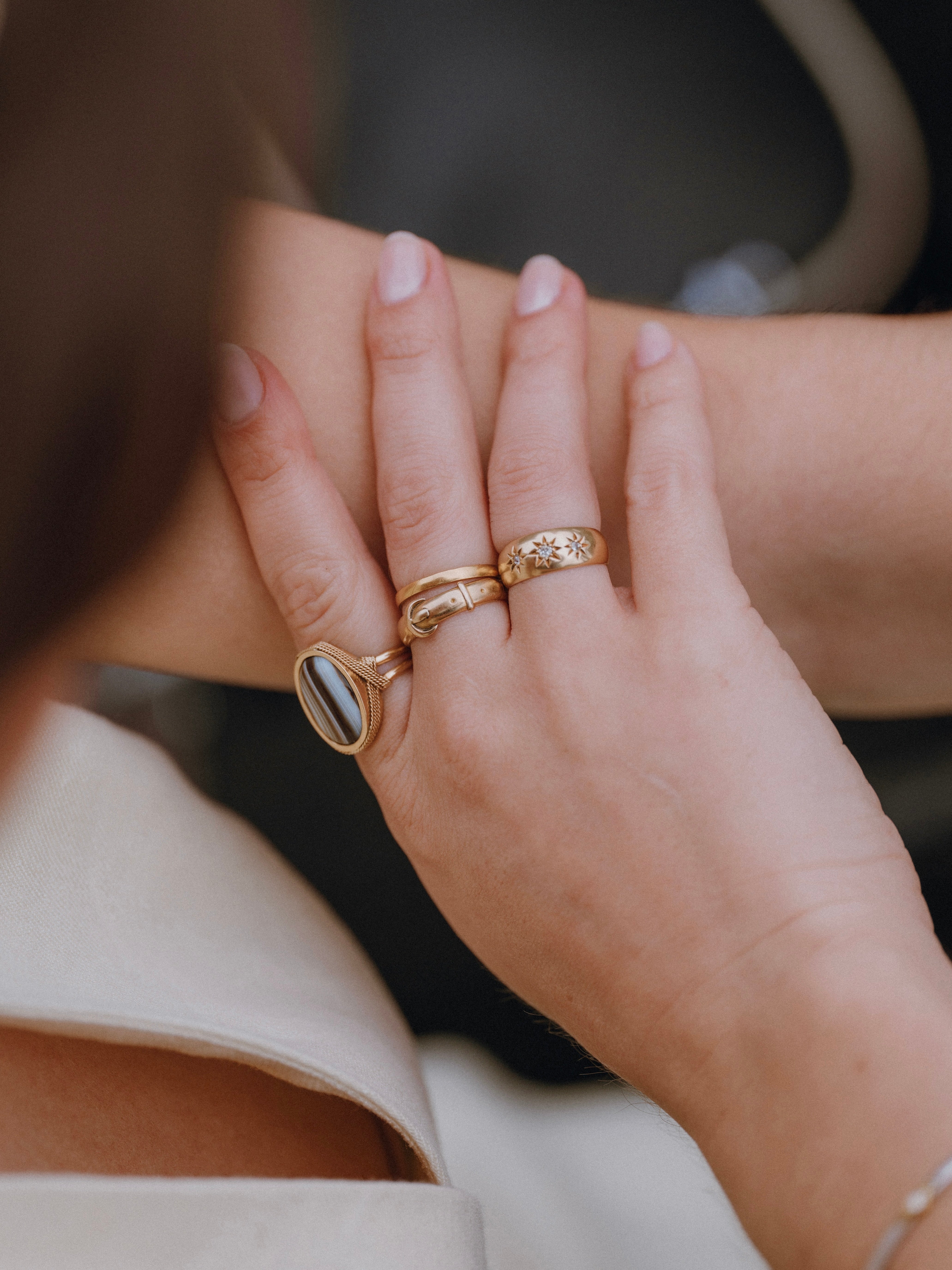 18ct Gold Buckle Ring
