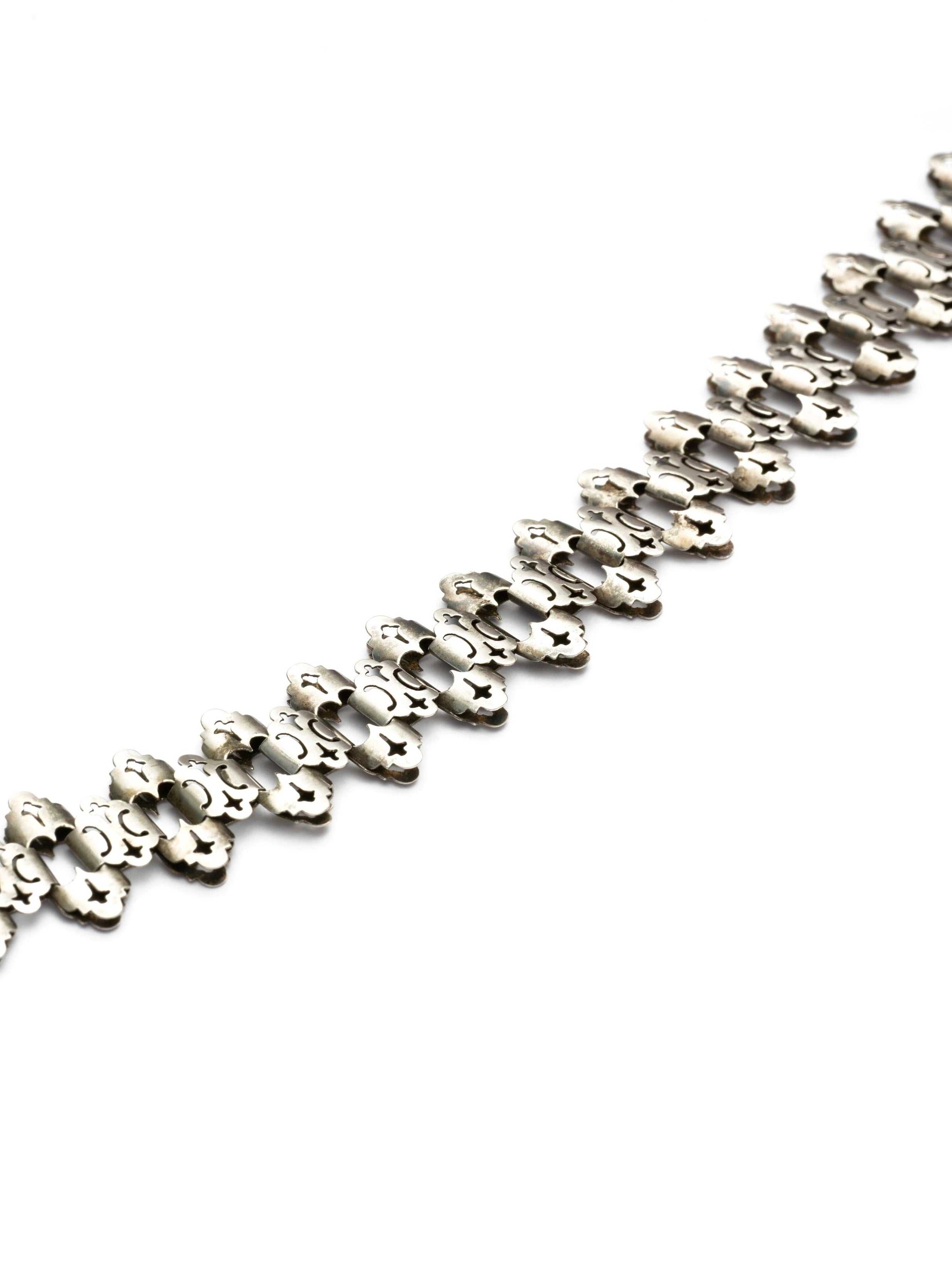 Silver Victorian Book Chain Choker - 15.5”