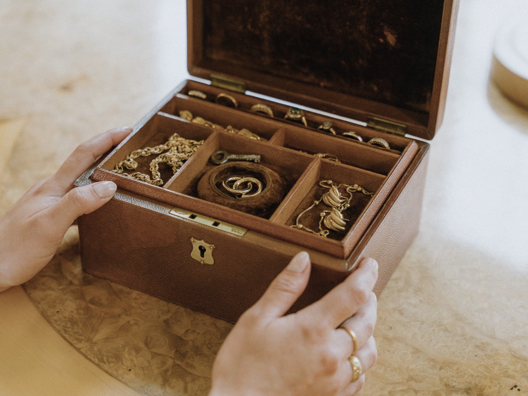 Vintage Caramel Leather Box